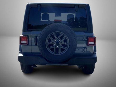 Used 2024 Jeep Wrangler Sport AWD/4WD image 6