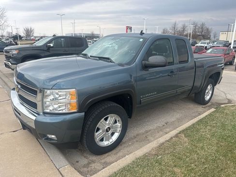 Used 2011 Chevrolet Silverado 1500 LT w/ All-Star Edition image 3