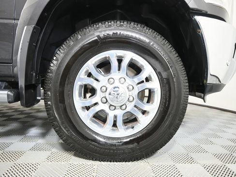 Used 2018 RAM 2500 Laramie image 12