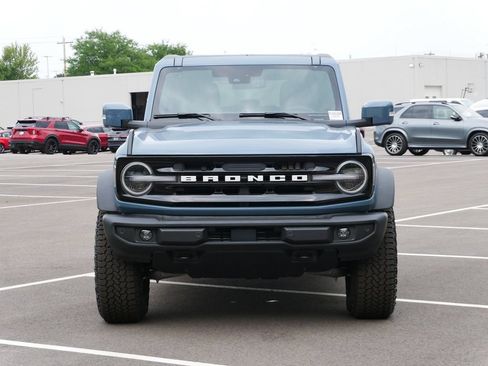 Used 2025 Ford Bronco Outer Banks w/ Sasquatch Package AWD/4WD image 2