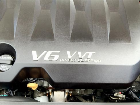 Used 2013 Cadillac XTS Luxury FWD image 30