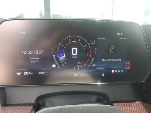 Used 2024 Chevrolet Traverse Z71 AWD/4WD image 2