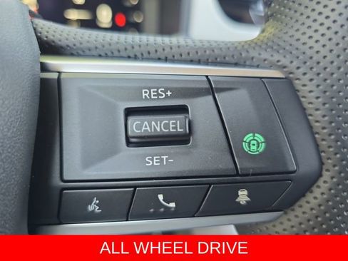 Used 2025 Mitsubishi Outlander AWD image 19