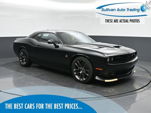 Used 2021 Dodge Challenger R/T Scat Pack image 1