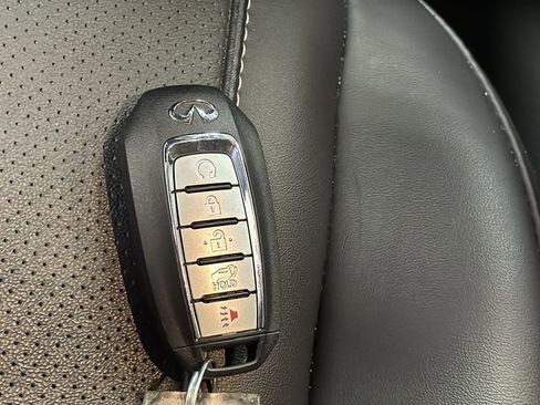 Used 2023 INFINITI QX60 Luxe image 41