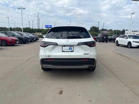 Certified 2024 Honda HR-V Sport image 6