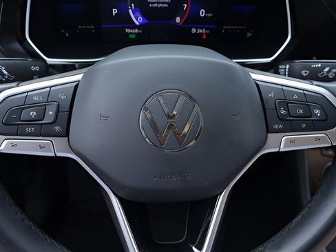 Certified 2022 Volkswagen Jetta SE w/ Panoramic Sunroof Package FWD image 21