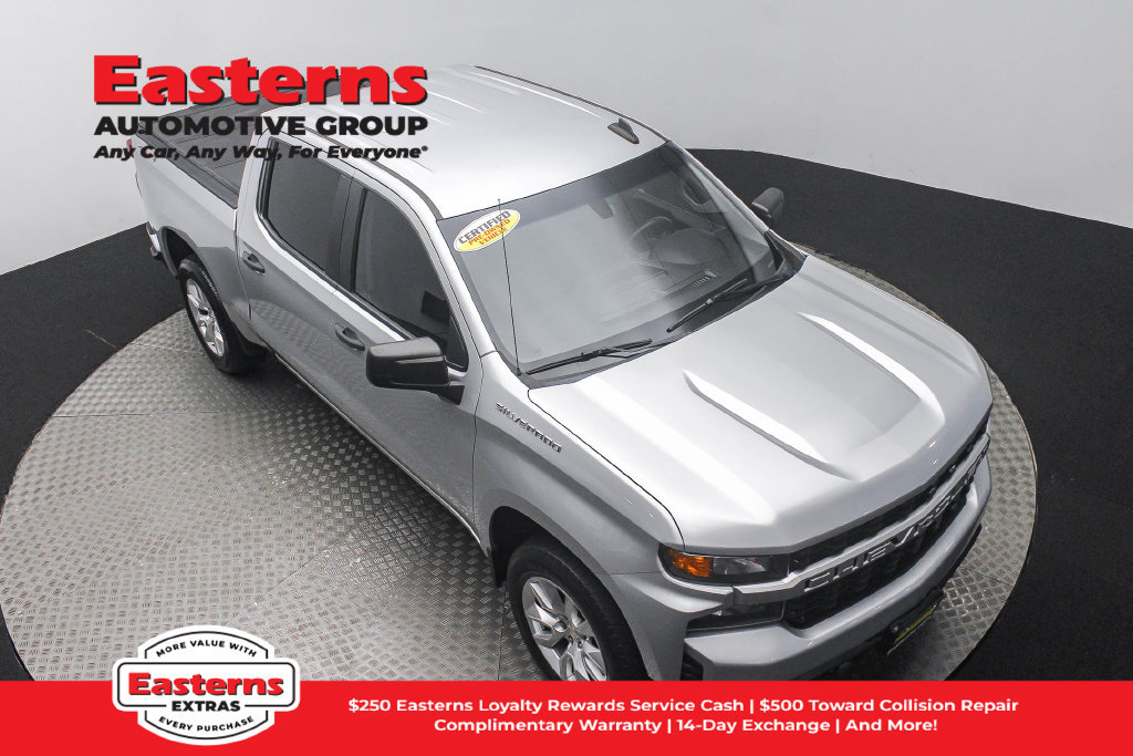 Used 2019 Chevrolet Silverado 1500 Custom w/ Custom Value Package AWD/4WD image 4