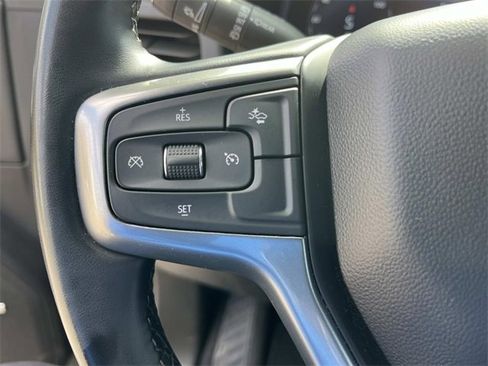 Used 2024 Chevrolet Suburban LT image 32