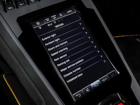 Used 2023 Lamborghini Huracan EVO image 27