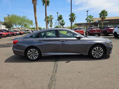 Used 2018 Honda Accord Touring image 4