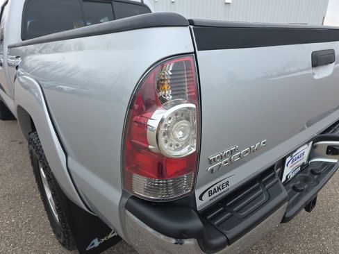 Used 2012 Toyota Tacoma 4x4 Double Cab image 35