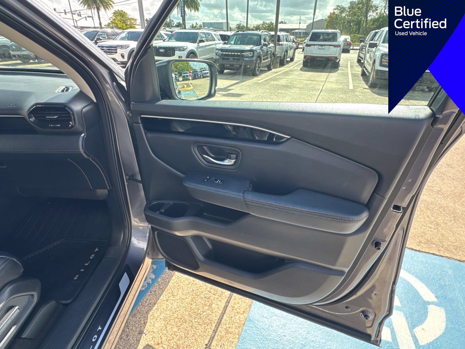 Used 2025 Honda Pilot EX-L image 35