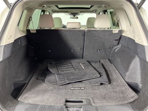Used 2023 Nissan Rogue SV w/ SV Premium B Package image 49