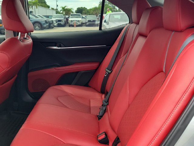 Used 2024 Toyota Camry XSE FWD image 8
