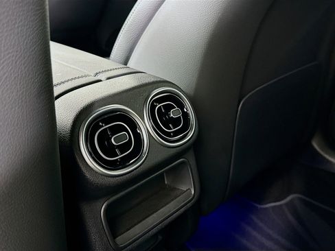 Certified 2025 Mercedes-Benz GLC 300 image 26