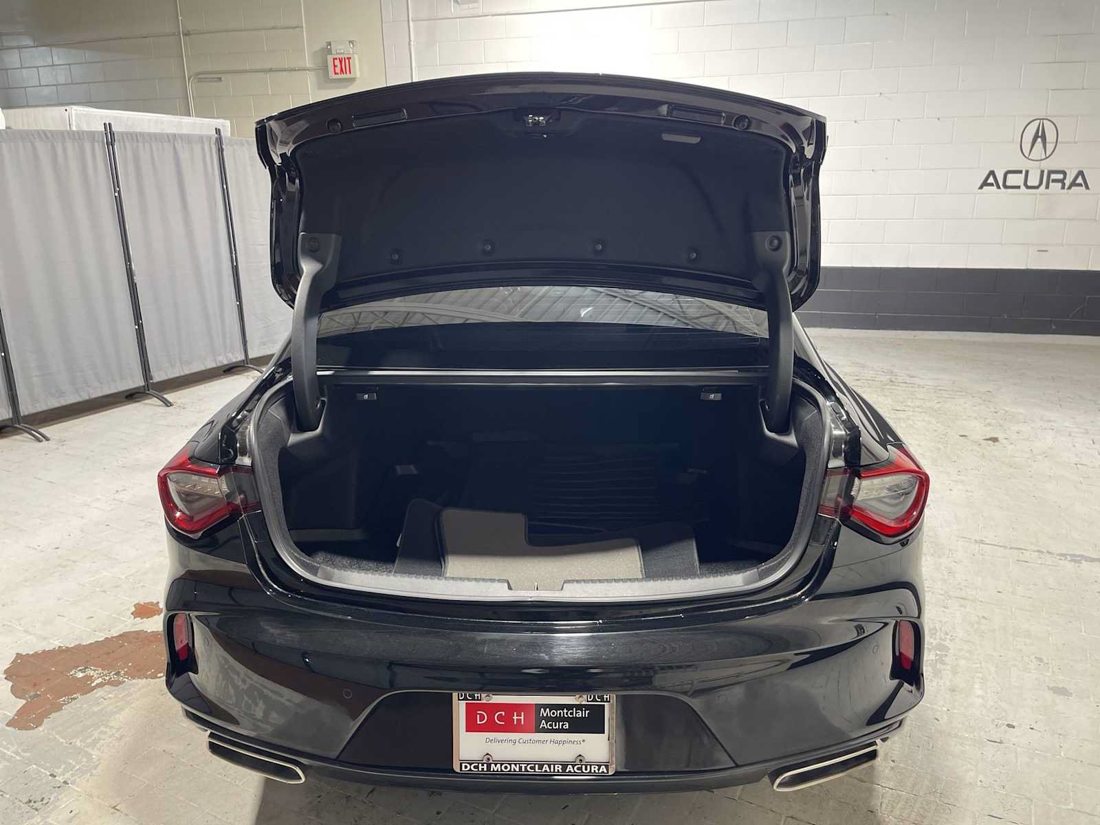 Certified 2024 Acura TLX w/ Technology Package FWD image 19