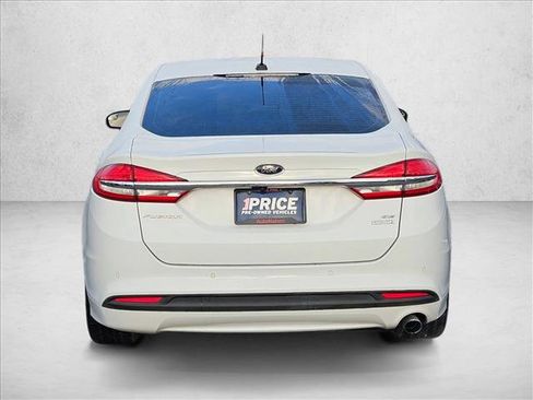 Used 2018 Ford Fusion SE w/ Fusion SE Technology Package image 7