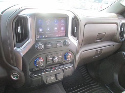 Used 2021 Chevrolet Silverado 1500 LT AWD/4WD image 26