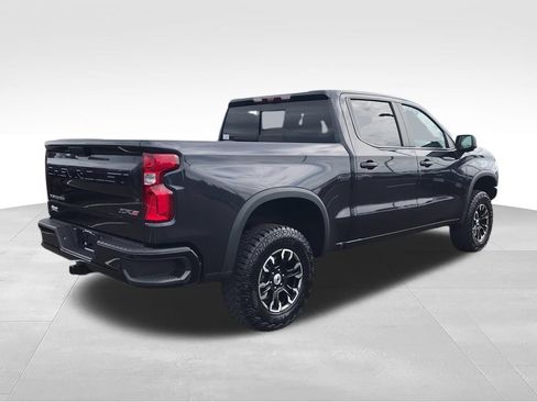 Used 2023 Chevrolet Silverado 1500 ZR2 w/ Technology Package AWD/4WD image 8