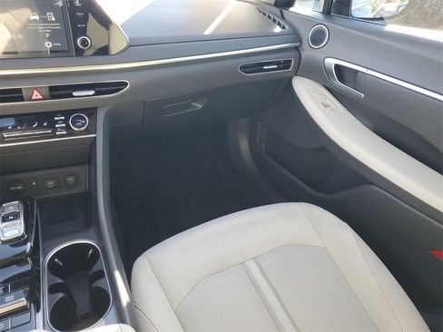 Used 2021 Hyundai Sonata SEL w/ Convenience Package image 18