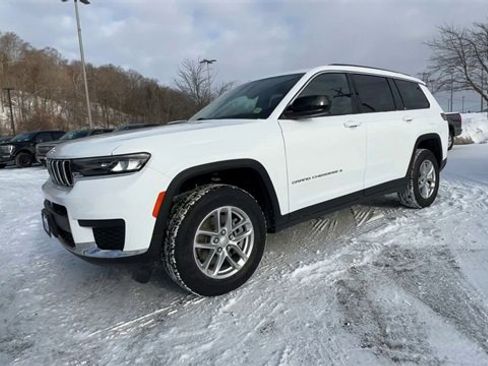 Used 2023 Jeep Grand Cherokee L Laredo w/ Luxury Tech Group I image 4