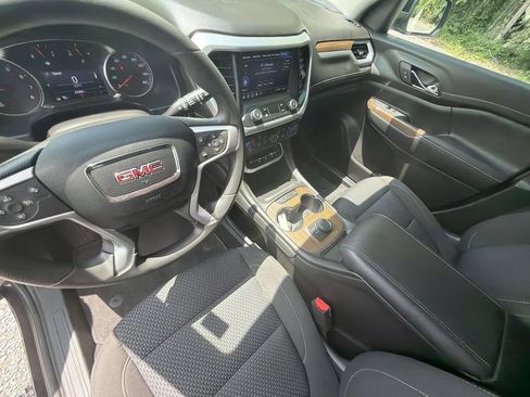 Used 2023 GMC Acadia SLE FWD image 20