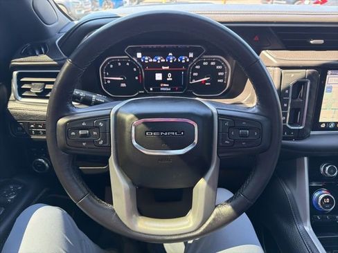 Used 2021 GMC Yukon XL Denali AWD/4WD image 32