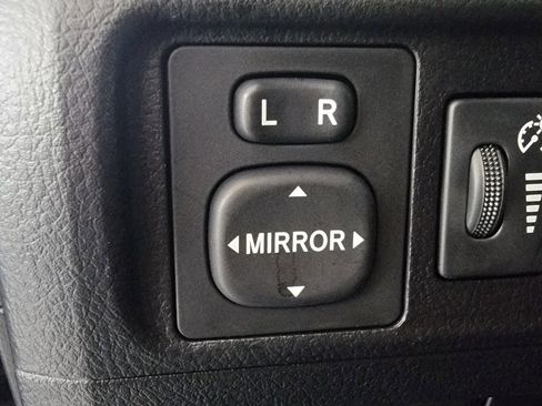 Used 2017 Toyota 4Runner Limited image 30