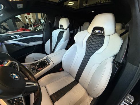 Used 2022 BMW X6 M Competition w/ Competition Package image 19