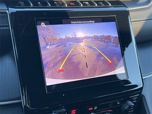 New 2025 Jeep Grand Cherokee Altitude image 21