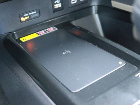 Used 2025 Toyota Camry LE FWD image 17
