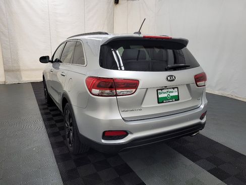 Used 2019 Kia Sorento S AWD/4WD image 5