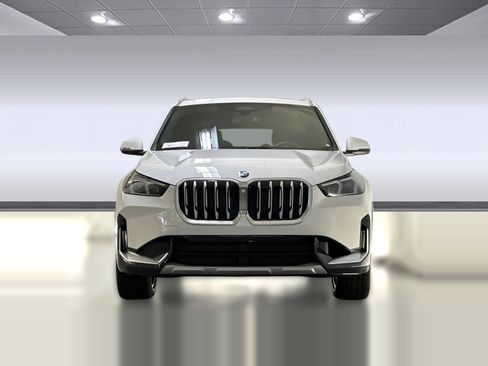 Used 2025 BMW X1 xDrive28i w/ Convenience Package image 5