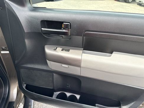 Used 2012 Toyota Tundra 4x4 Double Cab w/ Tow Pkg image 25