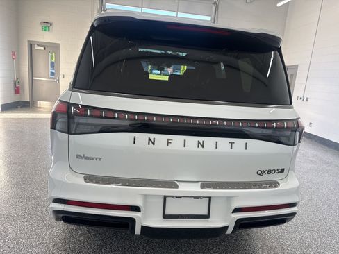 New 2026 INFINITI QX80 4WD image 3