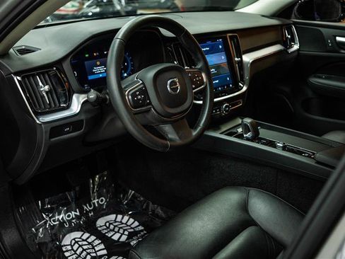 Used 2024 Volvo S60 B5 Core image 8