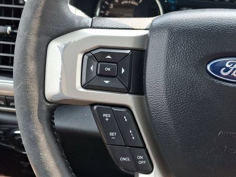 Used 2019 Ford F150 Lariat w/ Equipment Group 502A Luxury AWD/4WD image 22