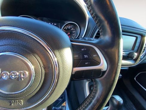 Used 2018 Jeep Compass Latitude w/ Cold Weather Group image 20