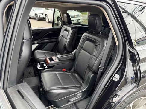 Used 2023 Lincoln Aviator Grand Touring w/ Equipment Group 301A AWD/4WD image 16
