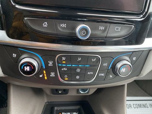 Used 2019 Chevrolet Traverse Premier image 21