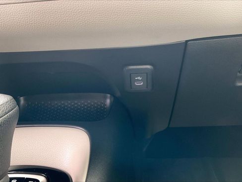 Used 2026 Toyota Corolla LE w/ Carpet Mat Package (TMS) FWD image 31