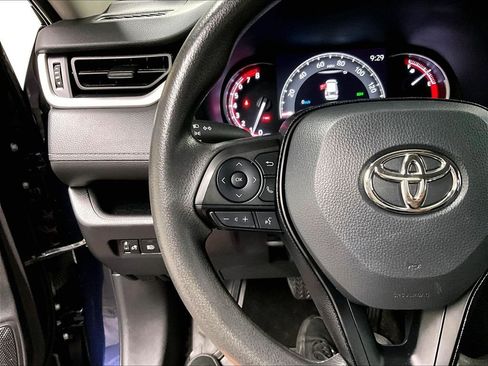 Certified 2024 Toyota RAV4 XLE FWD image 22