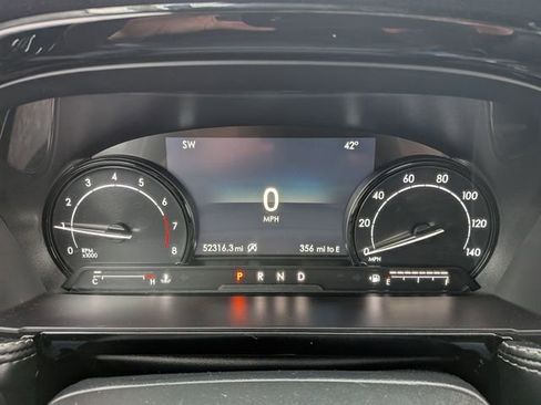 Used 2021 Lincoln Corsair Standard w/ Premium Package image 10