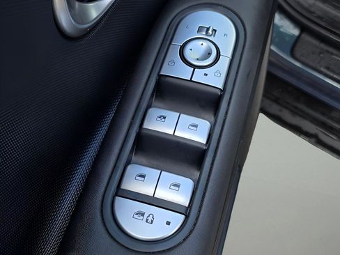 Certified 2023 Hyundai Ioniq 5 SE image 17