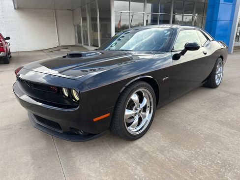 Used 2015 Dodge Challenger R/T Plus image 2