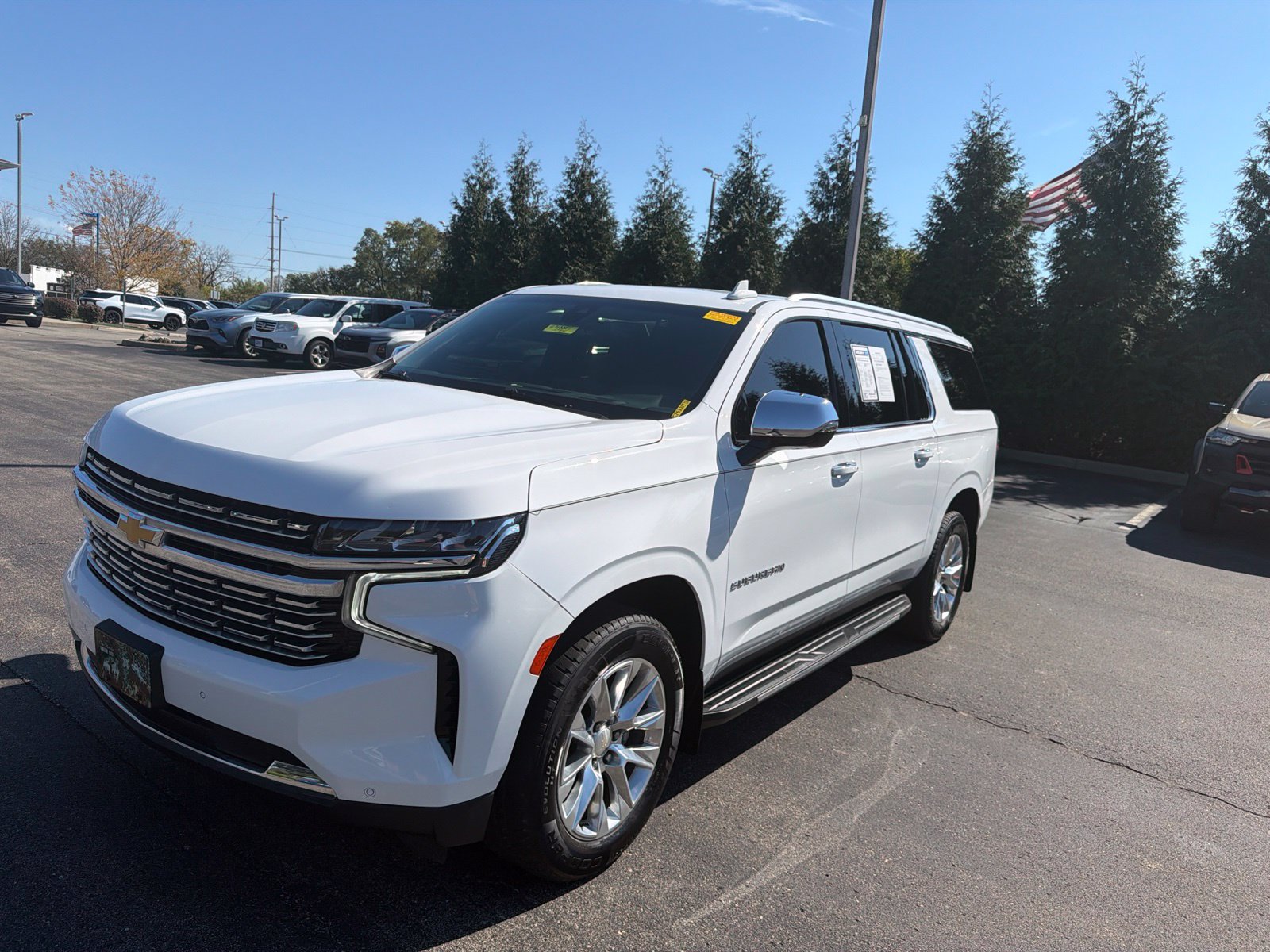 Used 2022 Chevrolet Suburban Premier AWD/4WD image 9