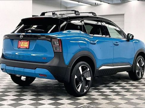 New 2026 Nissan Kicks SR w/ Cold Weather Package FWD image 17