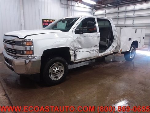 Used 2017 Chevrolet Silverado 2500 W/T w/ WT Convenience Package image 4