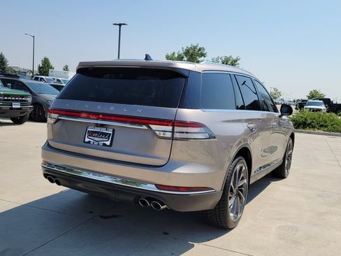 Used 2021 Lincoln Aviator Reserve w/ Equipment Group 202A AWD/4WD image 3